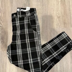 Hollister Black and White Ultra High RiseCheckered Pants